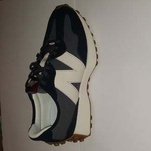 New Balance The Intelligent Choice 327